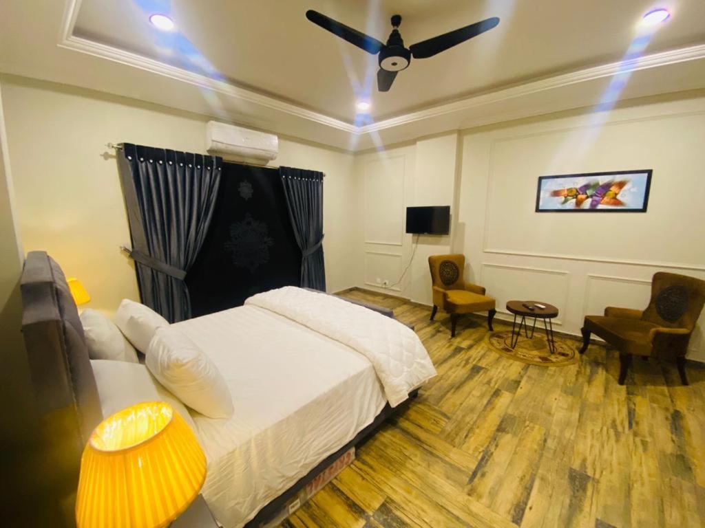 Holidazzle Serviced Apartments Bahria Town Rawalpindi Ngoại thất bức ảnh